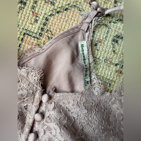 Abercrombie & Fitch Satin Lace Racerback Bodysuit in Mauve Women’s Size Medium - Picture 2 of 4